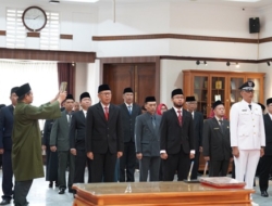 Wali Kota Sukabumi Lantik Pejabat Pemkot Sukabumi, Tegaskan Reformasi Birokrasi Berbasis Kompetensi