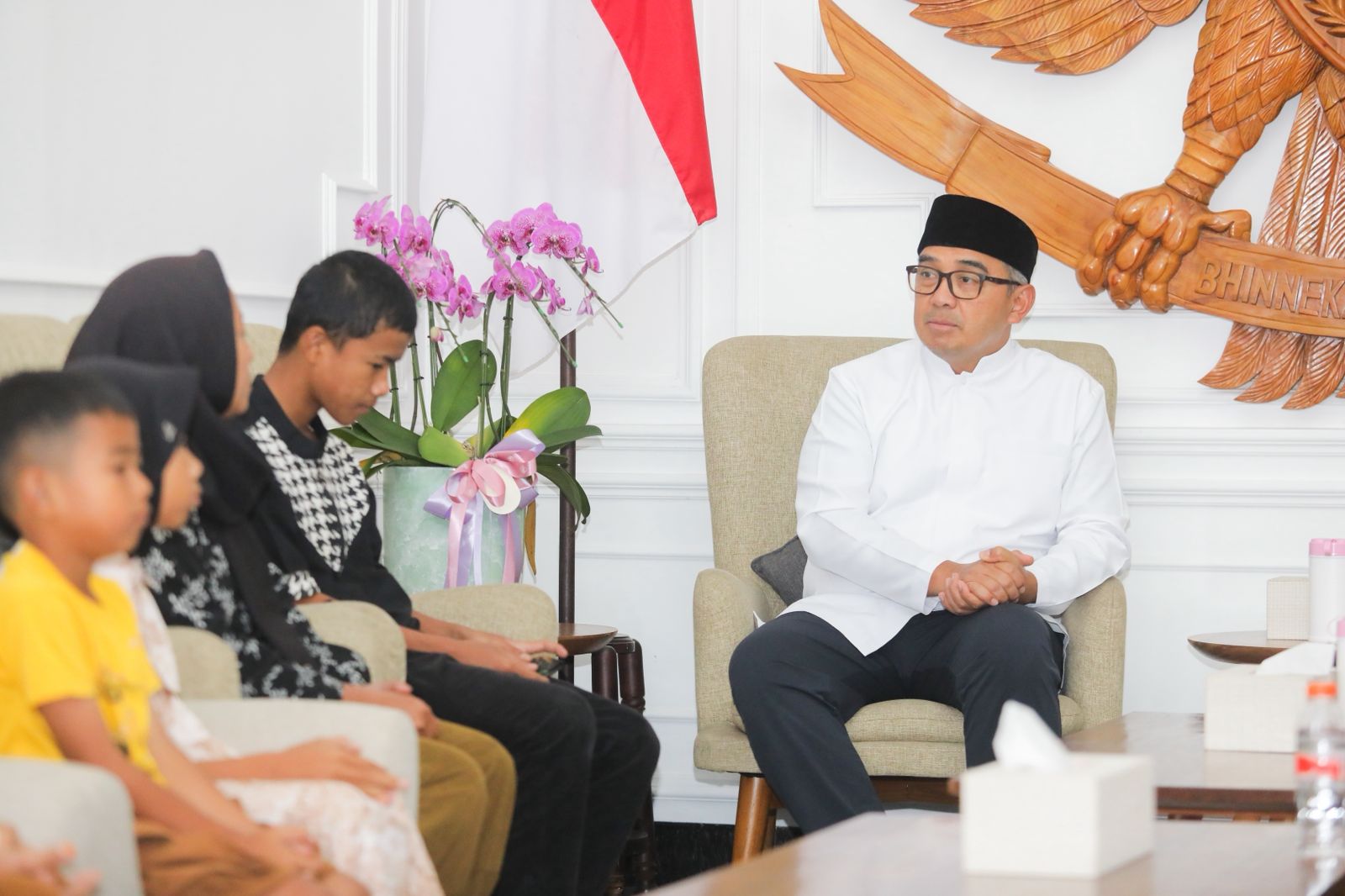 Pemkot Bandung Serahkan Santunan Rp50 Juta kepada Keluarga Korban Pohon Tumbang