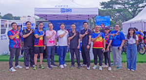 BRI Hadir di Indomaret Fun Bike 2026 Bandung, Tebar Cashback QRIS hingga Lucky Wheel Berhadiah
