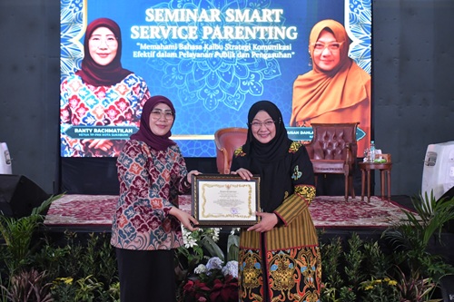 Gandeng Aisah Dahlan TP-PKK Kota Sukabumi Dorong Pelayanan Humanis Lewat Seminar Smart Service Parenting