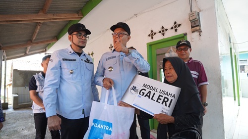 Kolaborasi Pemkot Sukabumi dan Mitra Salurkan Bantuan Sosial Lewat Program 12 PAS