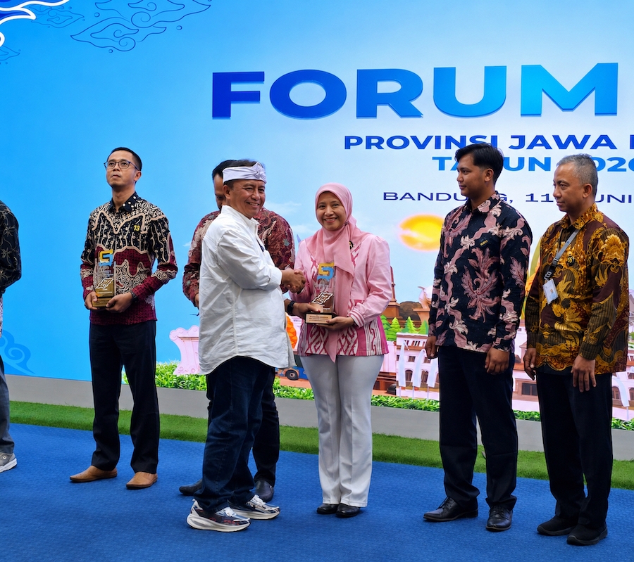 Program Berkelanjutan Berbuah Prestasi, Solusi Bangun Indonesia Masuk Tiga Besar Forum CSR Jabar 2026