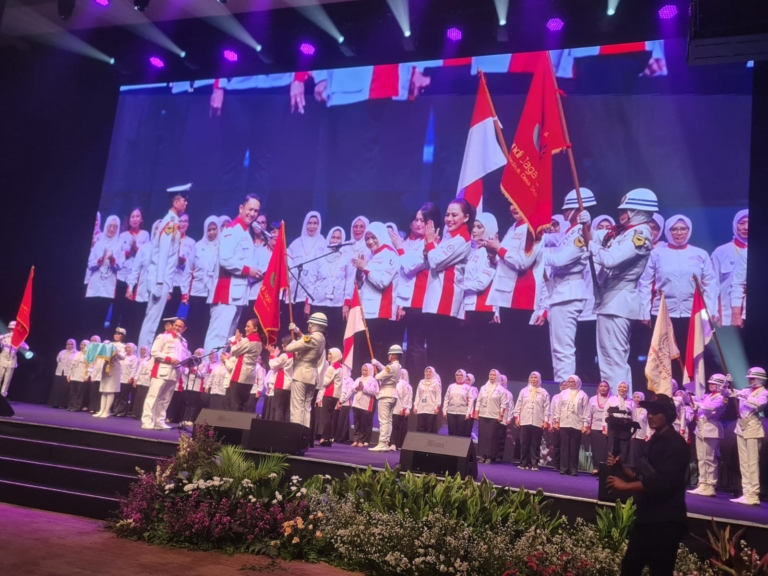 Hashim Djojohadikusumo Lantik Pengurus Srikandi Jaga Desa se-Indonesia, ABPEDNAS dan SMSI Perkuat Pengawasan Program Desa