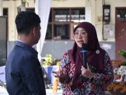 Hadir di MPLS SMA Negeri 5, Ketua TP-PKK Kota Sukabumi Dorong Pelajar Kuasai Teknologi Dengan Tetap Menjaga Daya Kritis
