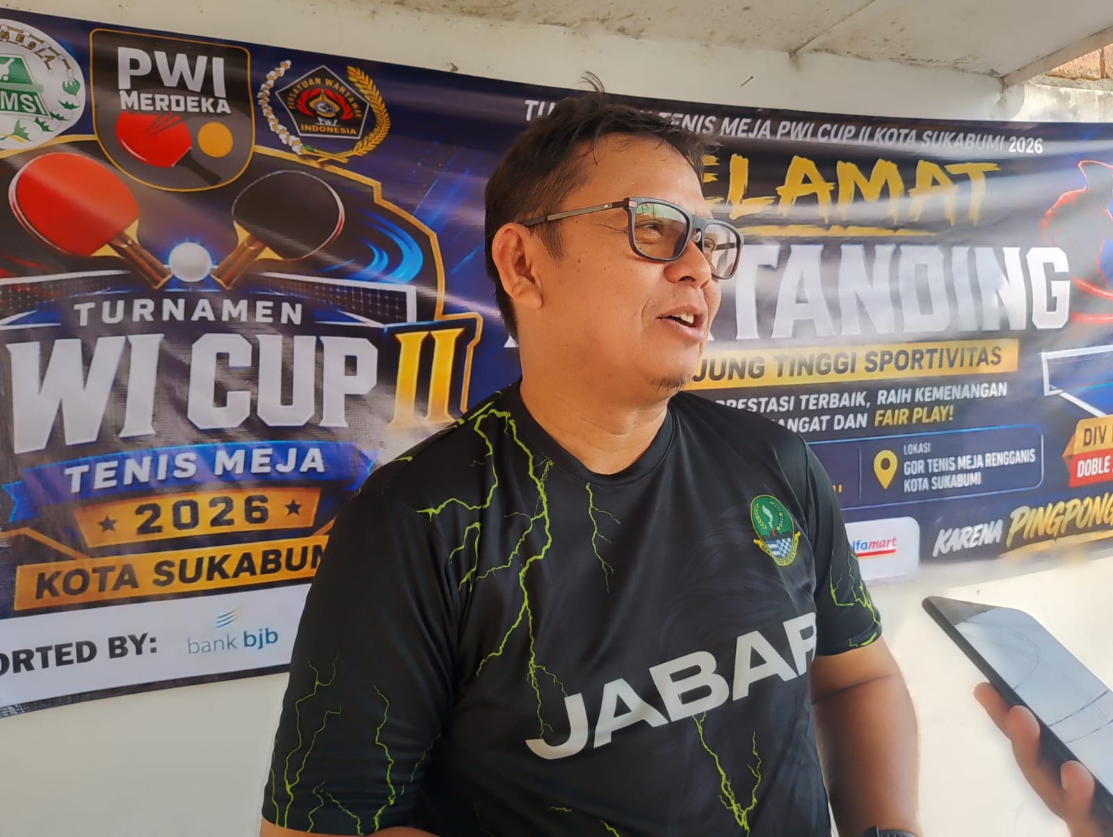 Datang dari Bandung, Mantan PJ Wali Kota Sukabumi Turun Bertanding di PWI Cup II Tenis Meja Kota Sukabumi