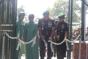Resmikan Lapangan Tenis Korem 063, Pangdam III/Siliwangi Tekankan Kebugaran, Disiplin dan Soliditas Prajurit