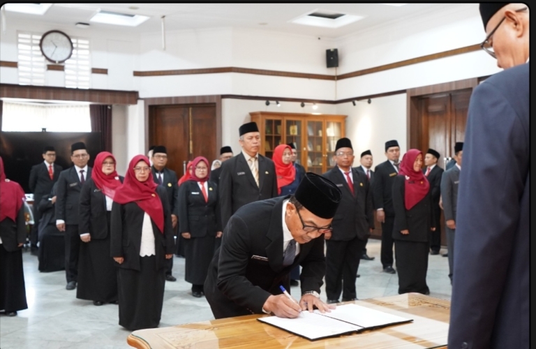 21 Kepsek SD-SMP di Kota Sukabumi Dilantik, Wali Kota Dorong Pemerataan Mutu Pendidikan