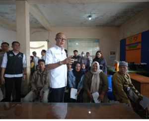 Wali Kota Sukabumi Pastikan Bantuan Beras Tepat Sasaran