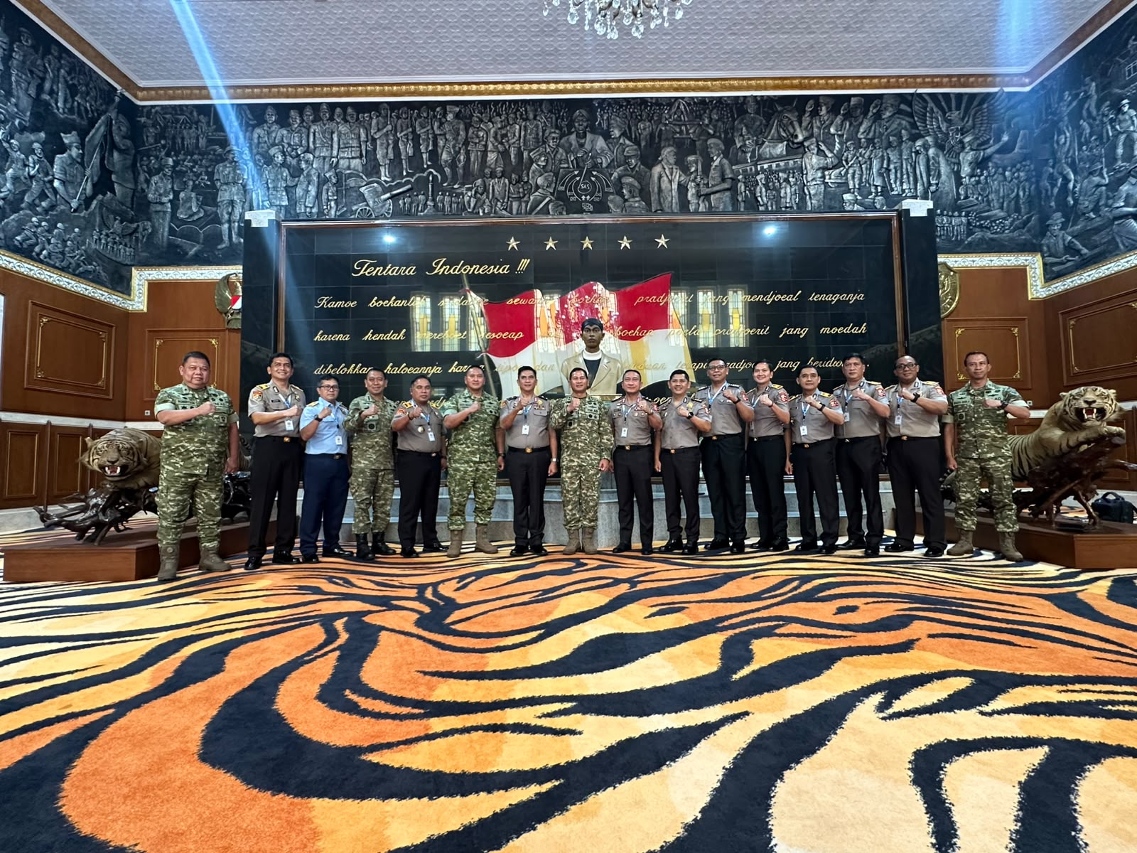 Pangdam III/Siliwangi Buka Strategi Pertahanan Wilayah dan Program Teritorial kepada Peserta Sespimti Polri